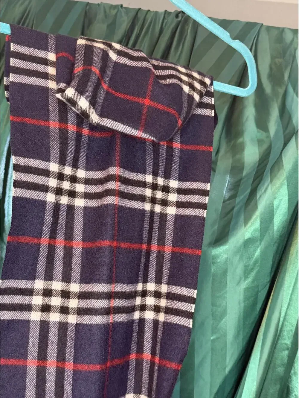 Guy Laroche Homme 100% Pure Cashmere Plaid Scarf